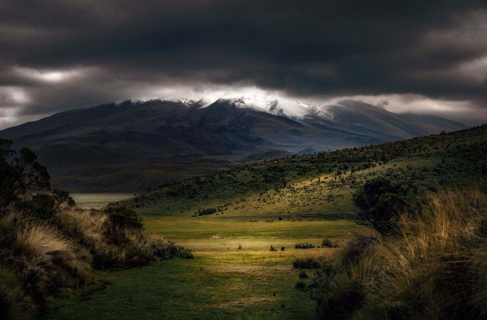 Original version of the same mountain landscape.
